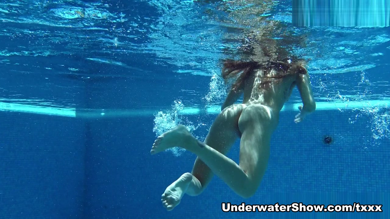 Tiffany Video - UnderwaterShow