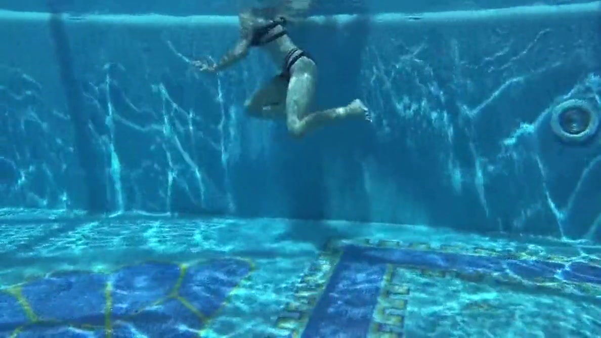 Sexy Babes With Big Tits Swim Underwater In The Pool