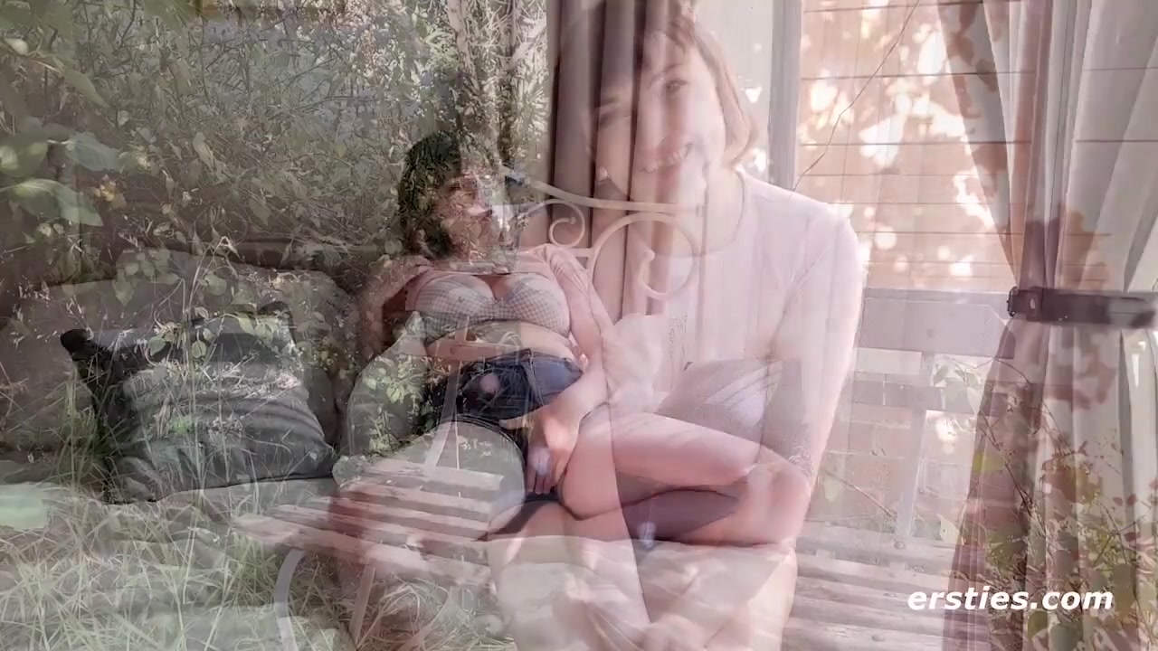 Madel Mit Deutschen Wurzeln Und Haariger Muschi Masturbiert Leidenschaflich