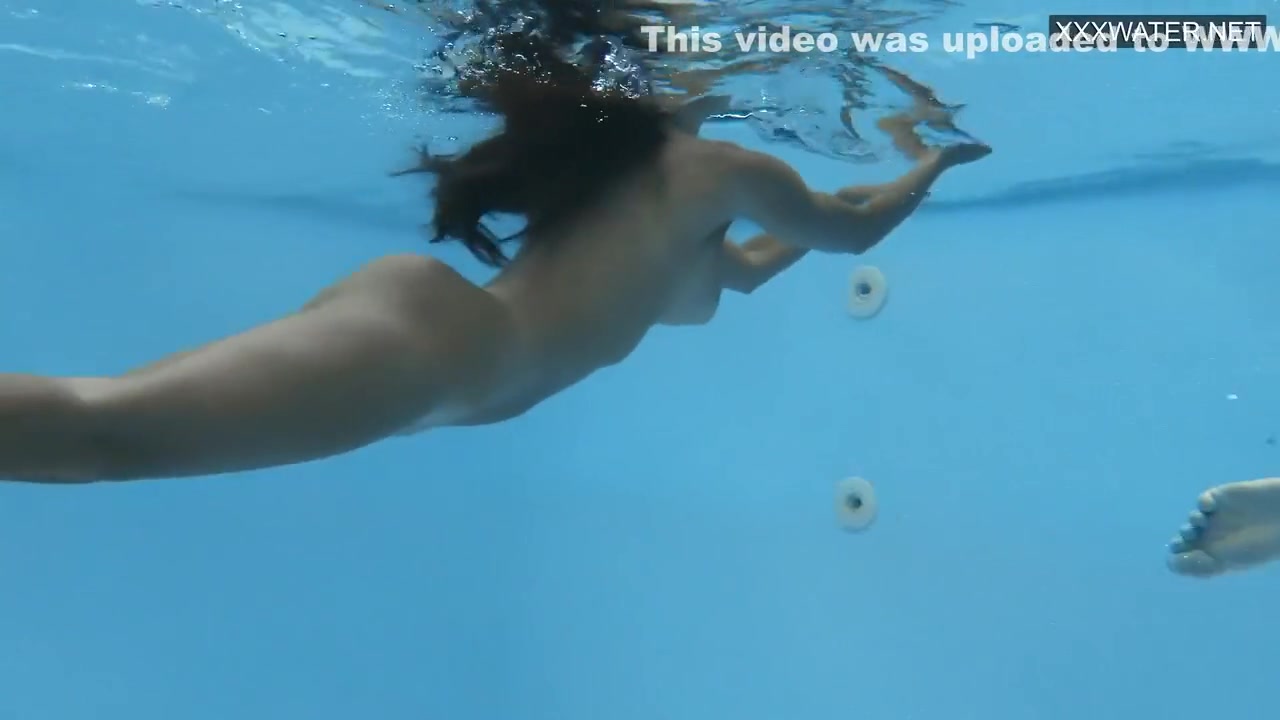 Hottest Babes In The Swimming Pool Alone - Angelica Heart