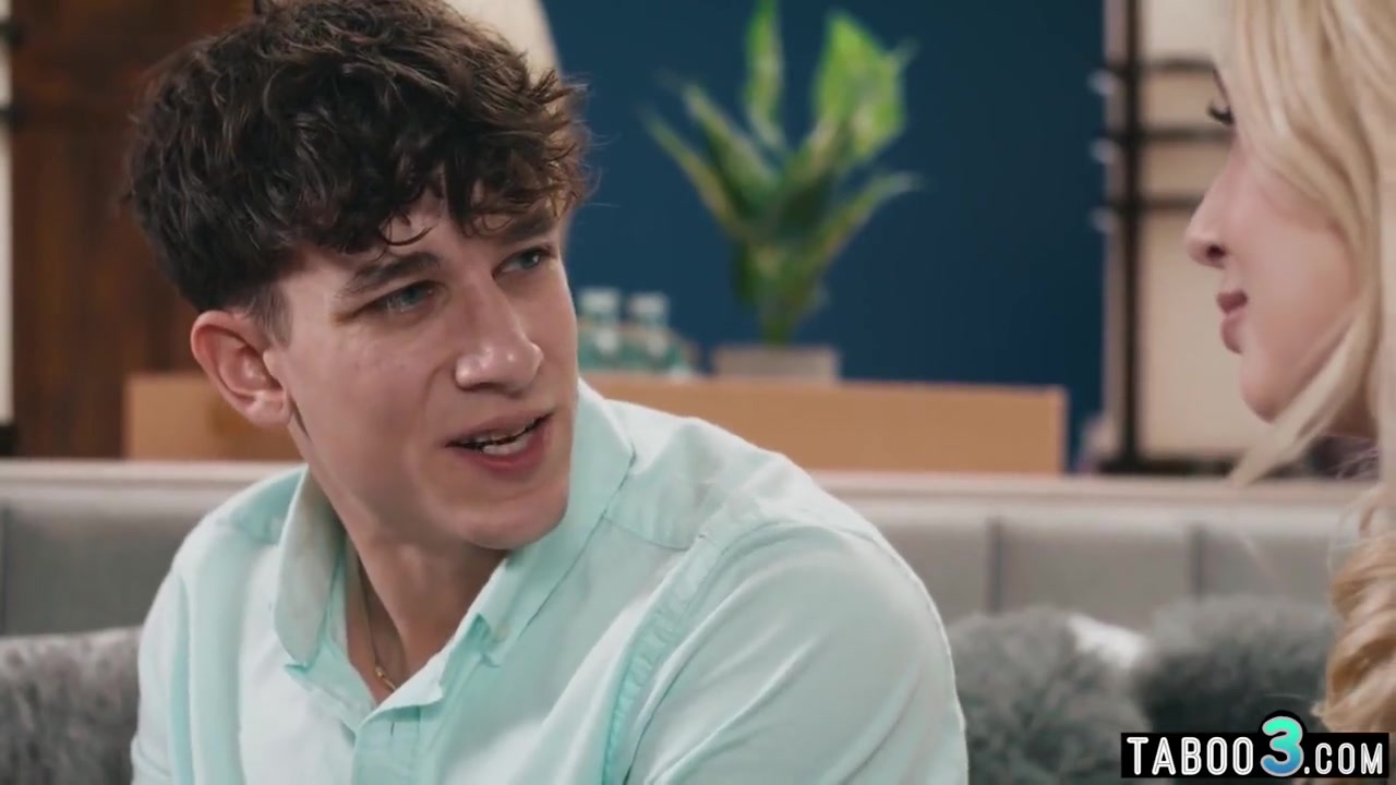 Lexi Lore In Conservative 18yo Lexi Finds A Loophole