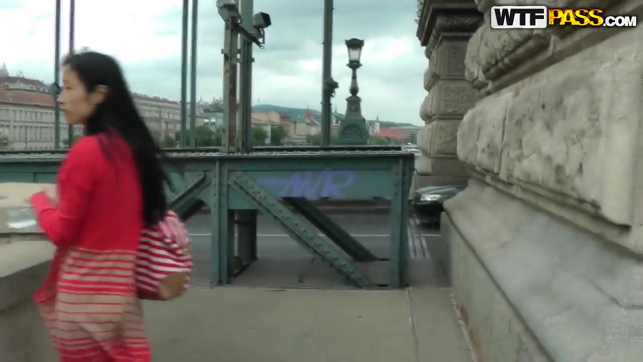 Young hottie Ann Marie gets naughty in public