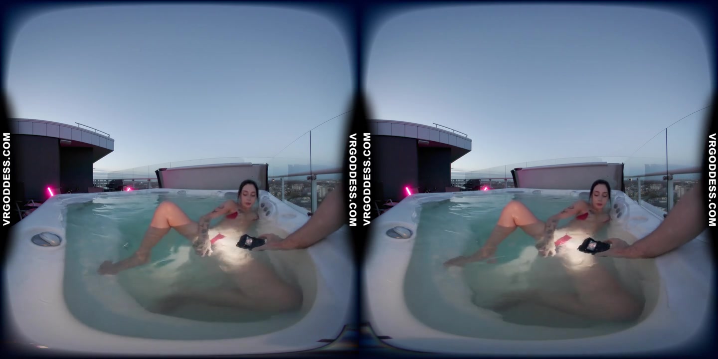 Dora Dildo Masturbating In Rooftop Jacuzzi At Sunset