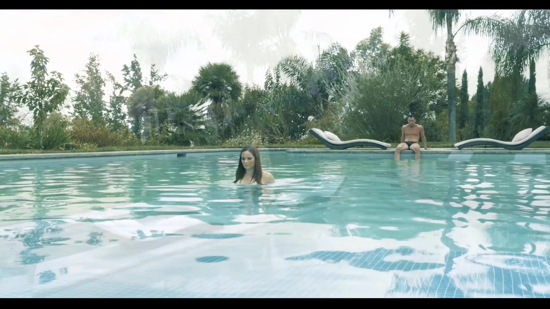 Jenna Ross Gets Fucked By The Pool