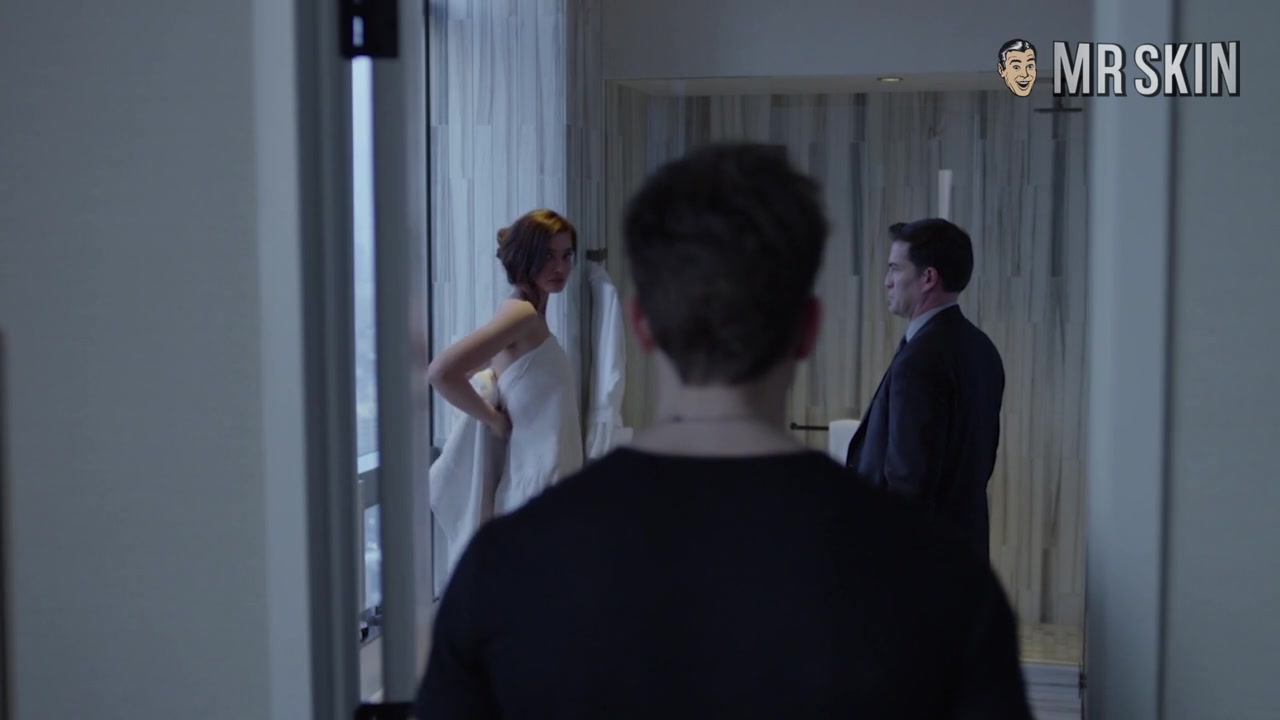 See Two Boobs from 100 Streets' Gemma Arterton - Mr.Skin