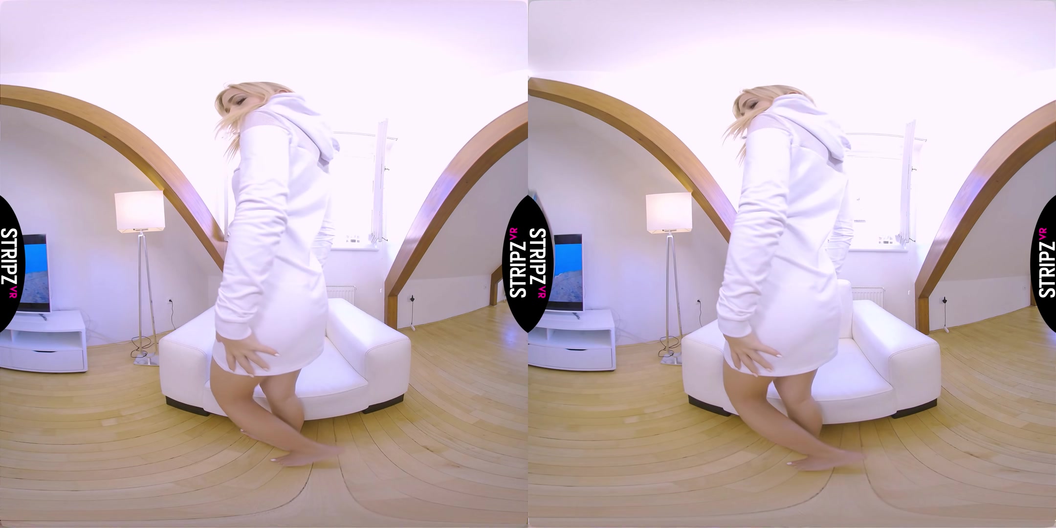 Whoops No Knickers - StripzVR