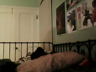 Pretty bitch self satisfying to orgasm on webcam
