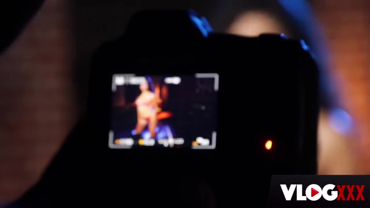 Oliver Davis And Harley Haze - Naughty Masseuse Behind Scenes