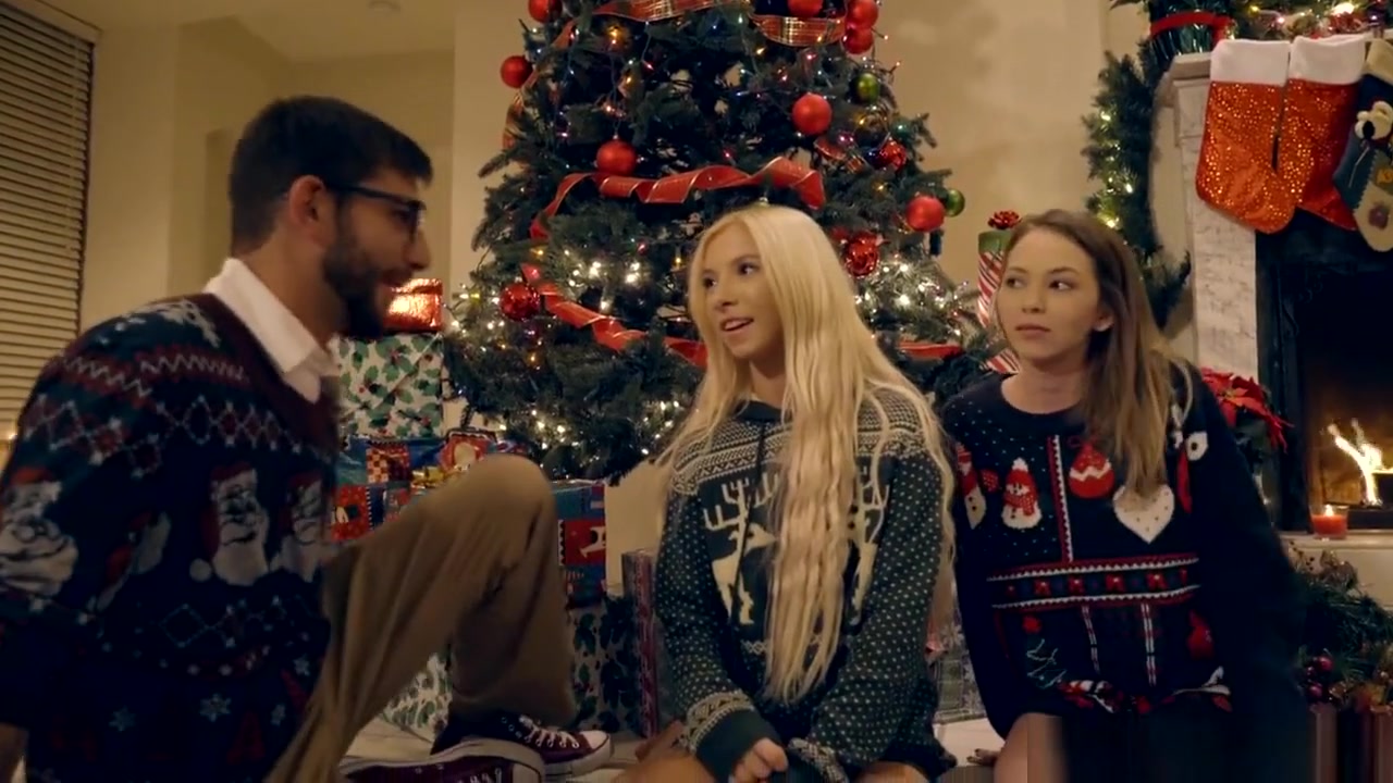 Stepbrother & stepsister creampie - taboo family christmas threesome