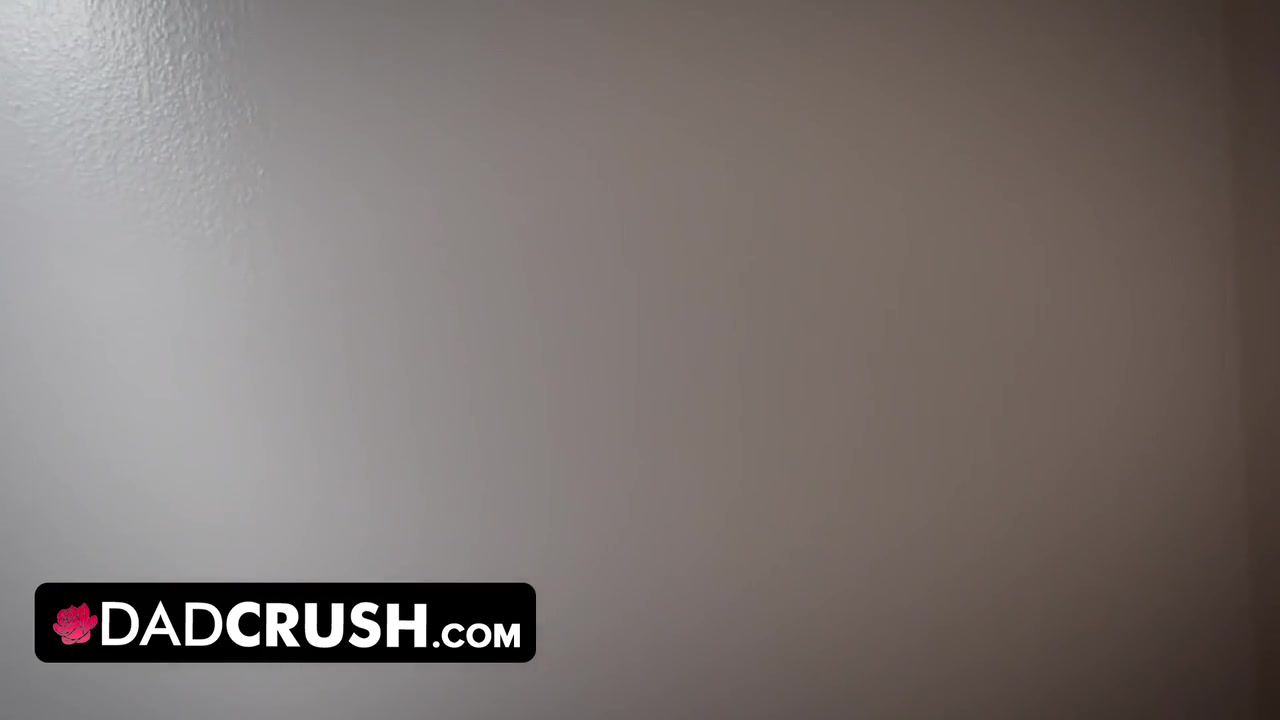 Step dad Crush In Anal-loving Step Daddy Gives His Step Daughter A Very Practical Lesson On Butt Sex