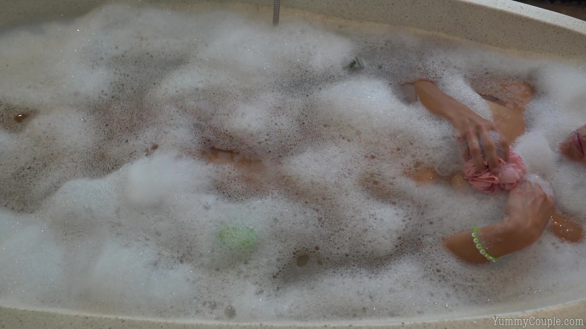 Cum Shower In The Bath - Sex Movies Featuring Yummycouple