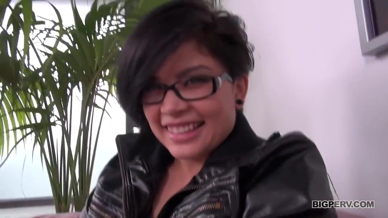 Masturbation Session With Four Eyed Oriental teen 18+ Kami Lee!