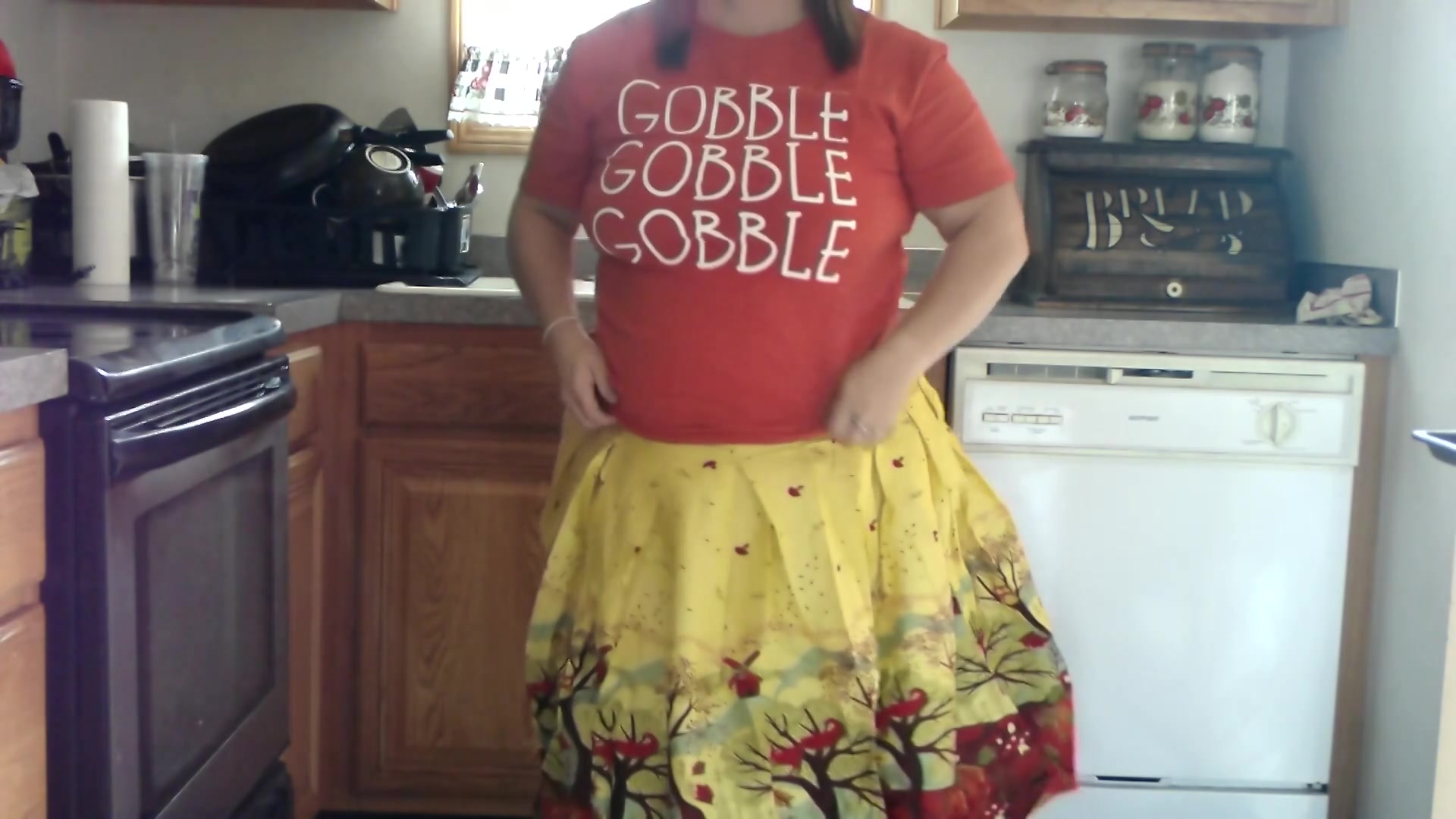 Sexy Bbw Thanksgiving Step mom Bakes Cookies - Sexynebbw