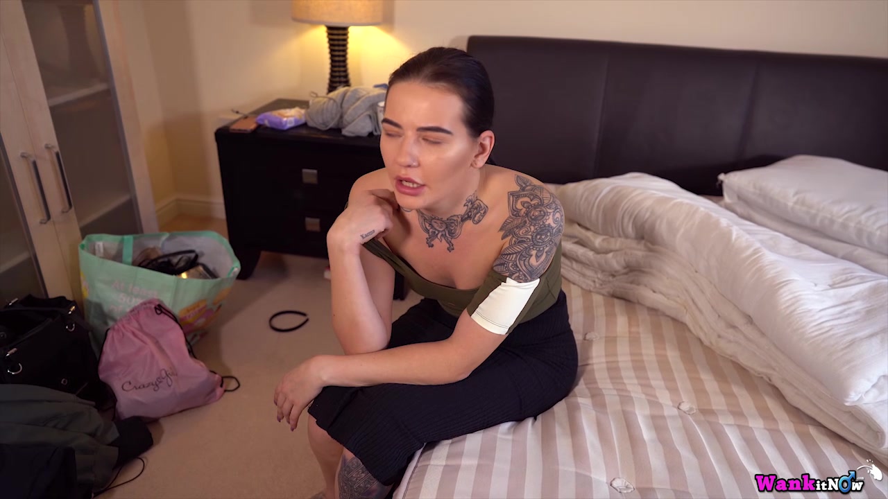 Keeley - Don't Kick Me Out - Sexy Videos - WankitNow