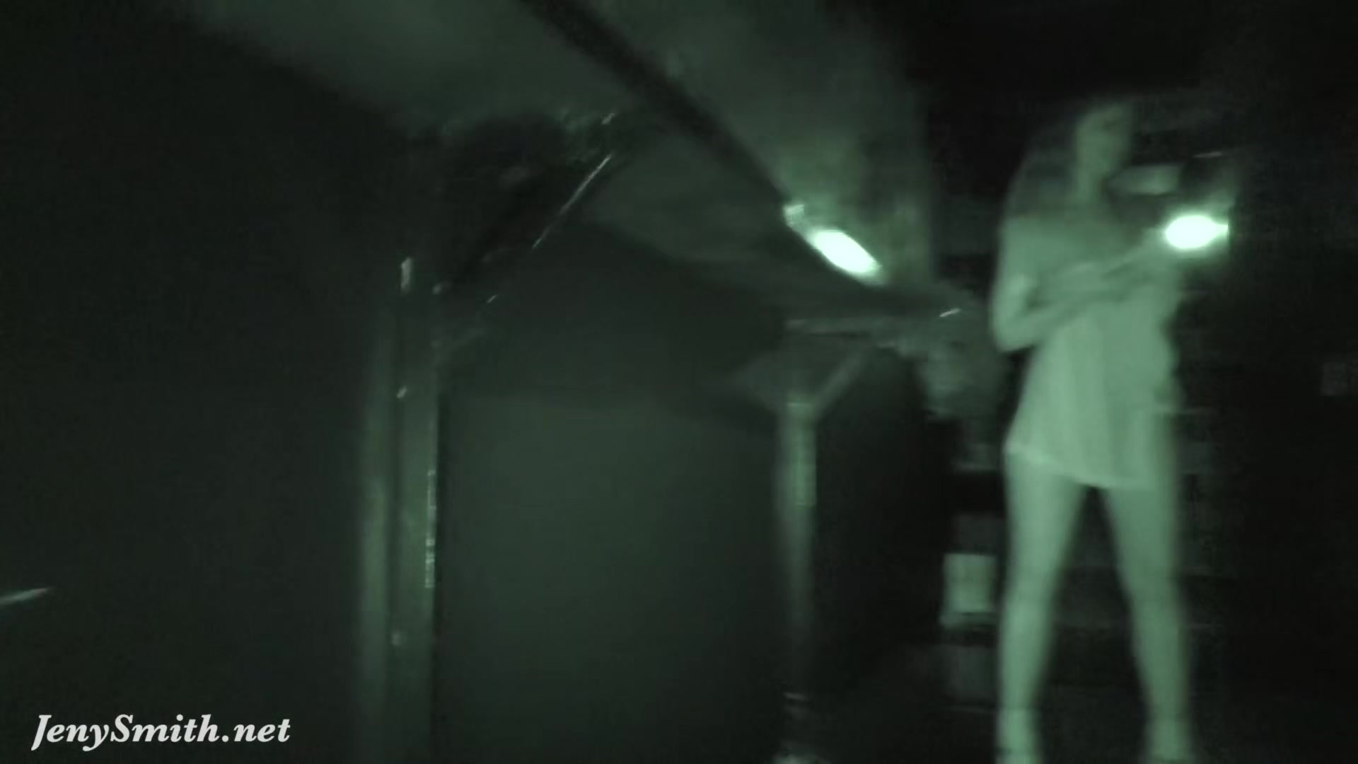 Jeny Smith got naked at the party in night club