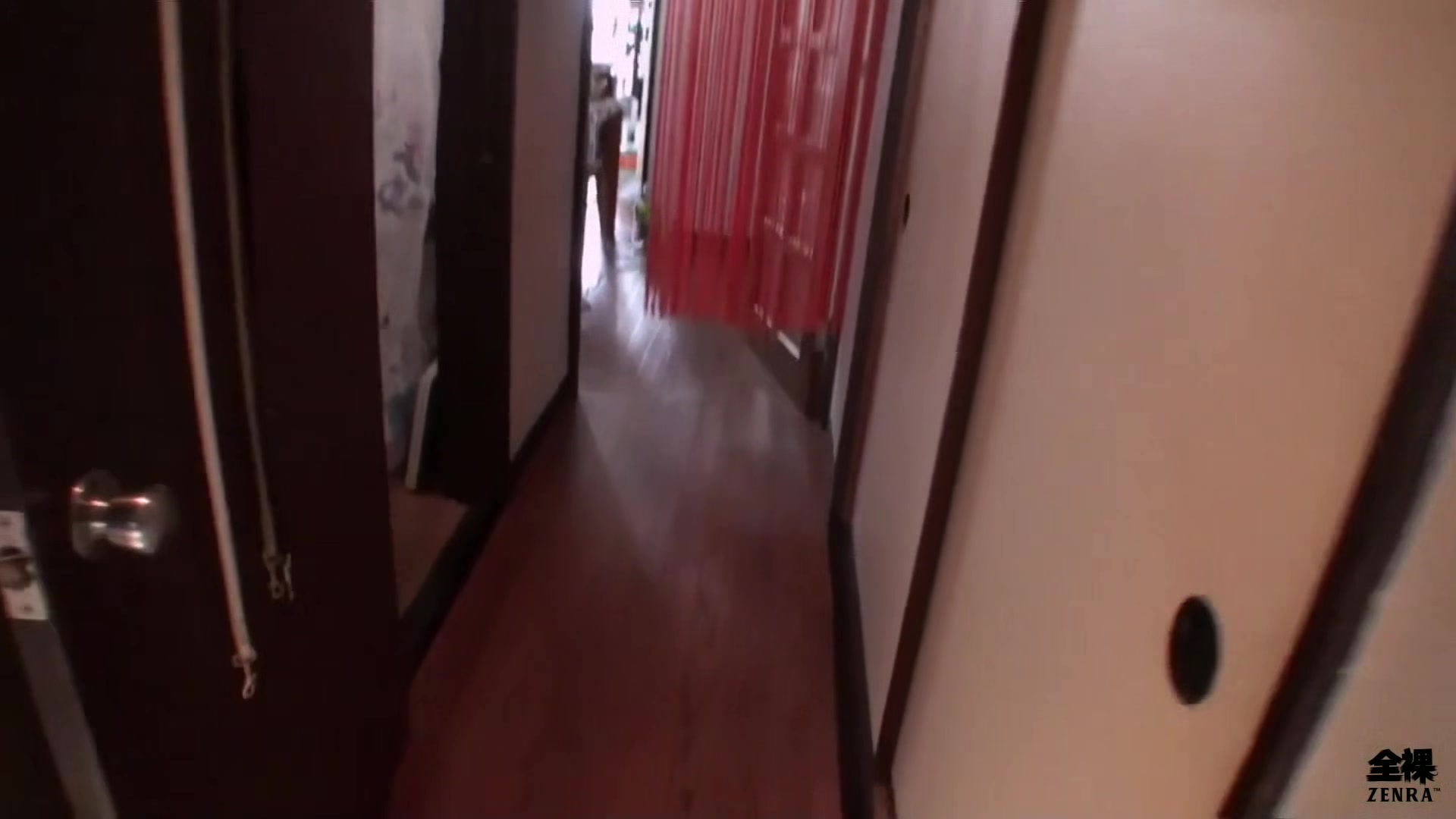 Older Japanese wife in junky apartment afternoon quickie