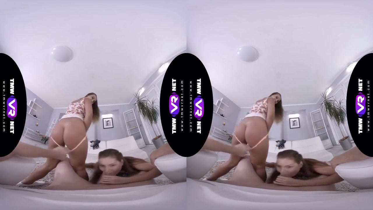 Mia Card Play Becomes A - Virtual Reality And Naomi Bennet