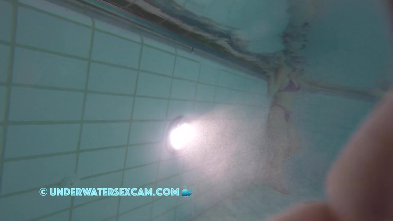 Hot Teen18+ Girl Masturbates With Jet Stream