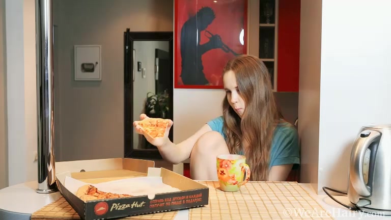 Alice Bright strips naked after eating pizza