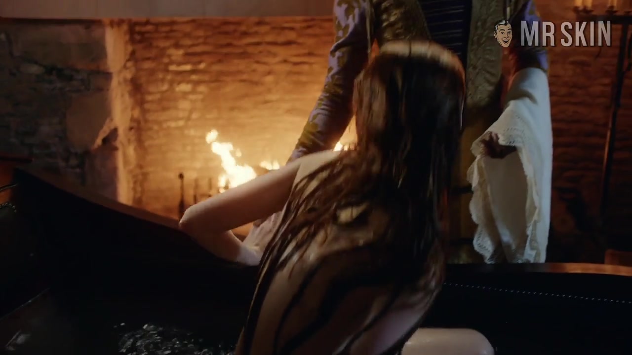 Anna Paquin Shows Her Bee-Cups in Tell It to the Bees - Mr.Skin