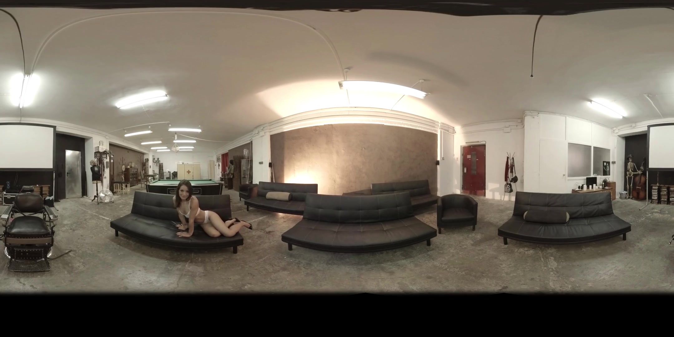 Valentina Bianco in Valentina's Studio: Play this Dildo! - VirtualPorn360