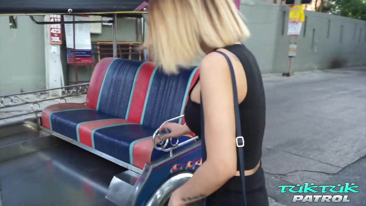 Tatted Busty Ammy