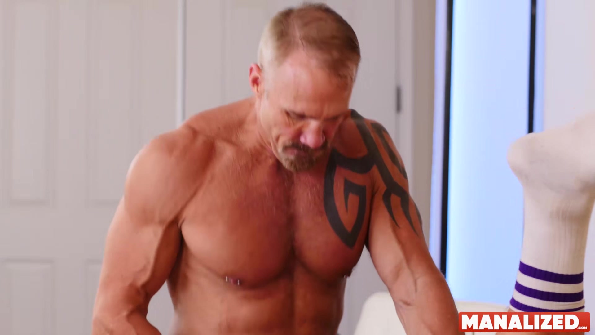 MANALIZED Hunk Dallas Steele Fucks Bareback To Cum Hard