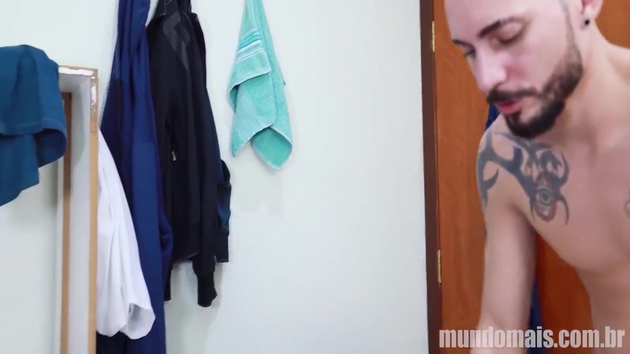 Depois Do Treino Aquela Putaria No Vestiario! 4 Min