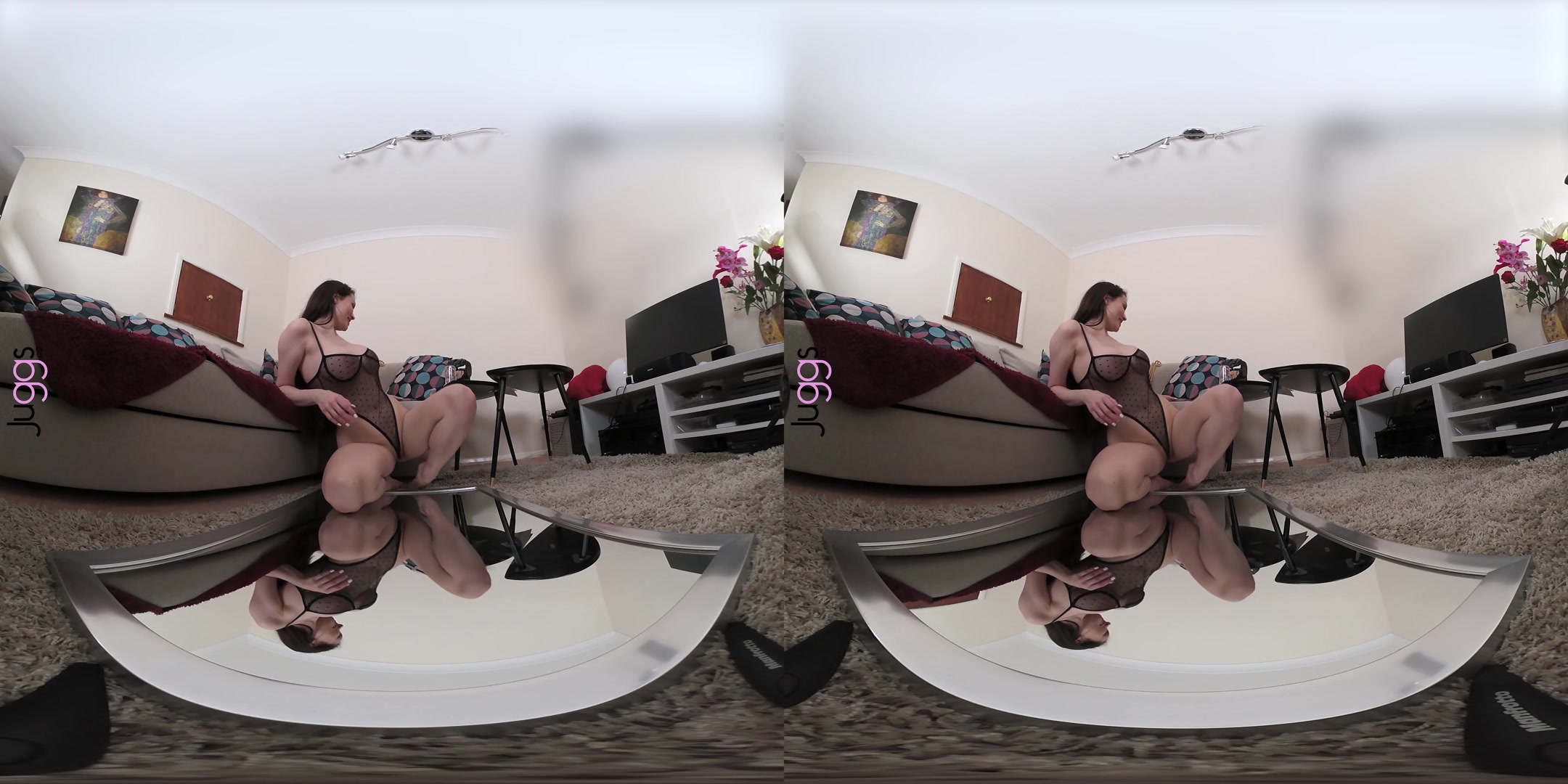Big Tits Tease On The Mirror - perVRt