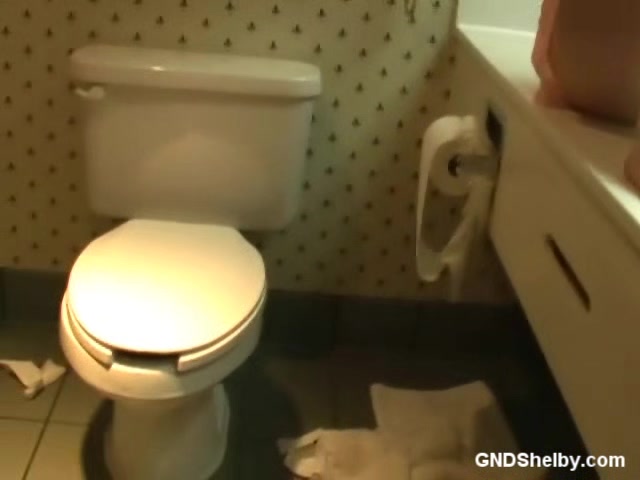 Hotel Bathroom - GNDShelby