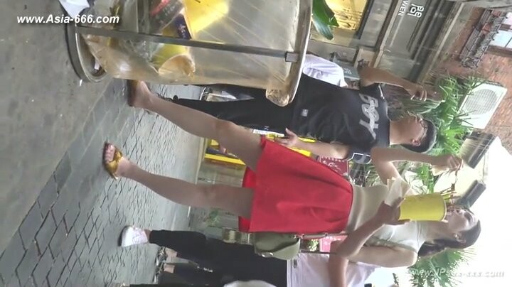 peeping chinese amateur upskirt.***