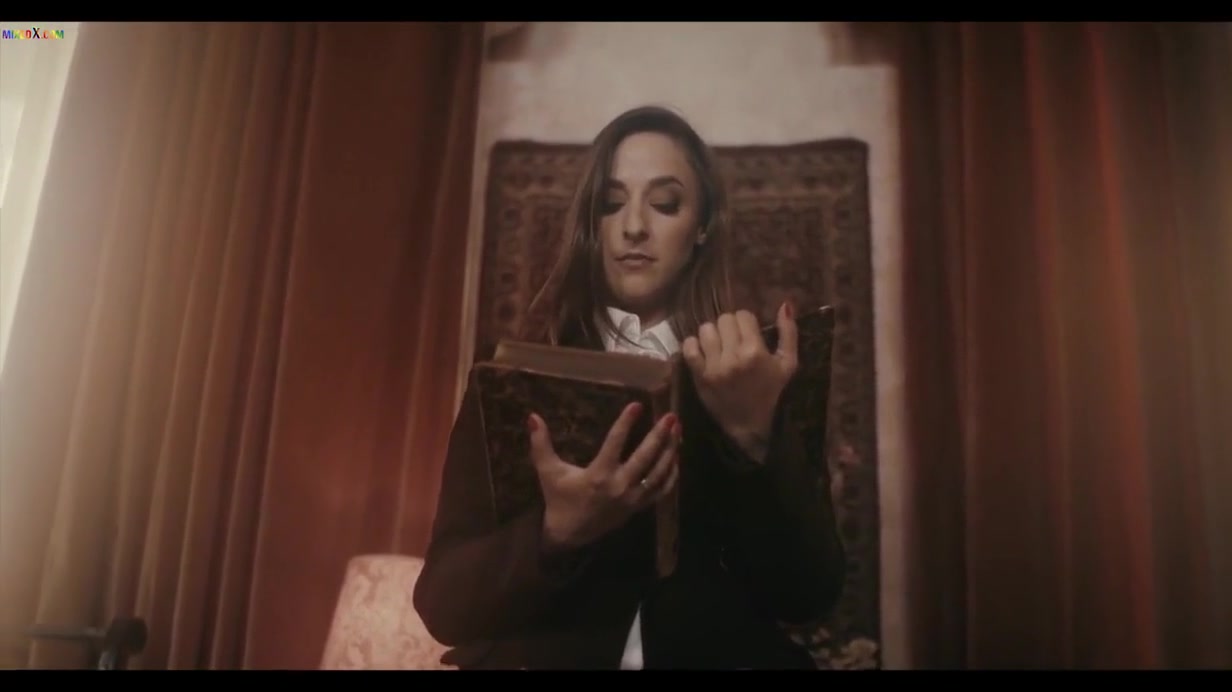 Zazie Sky - Amirah Adar