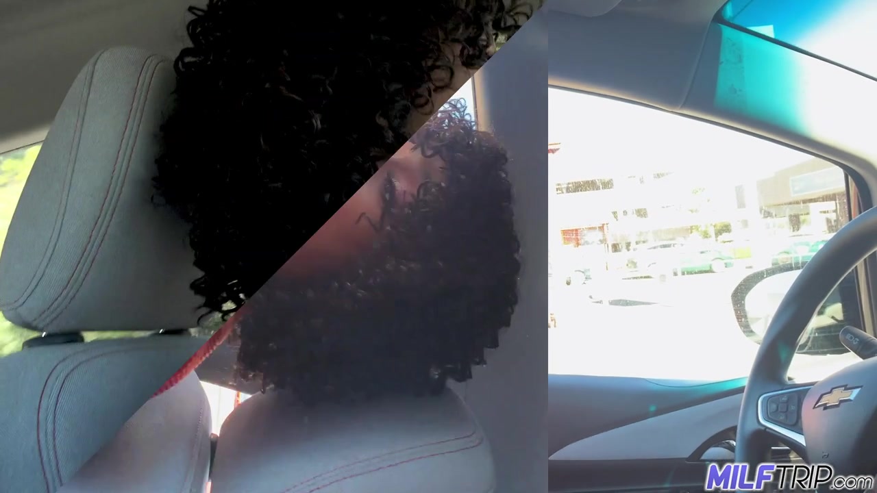 Sexy Ebony MILF - MilfTrip