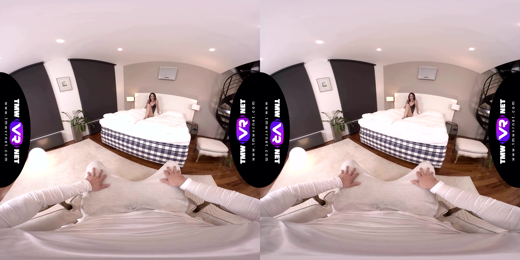 Free Dee in Insatiable Brunette Goes Down - TmwVRNet