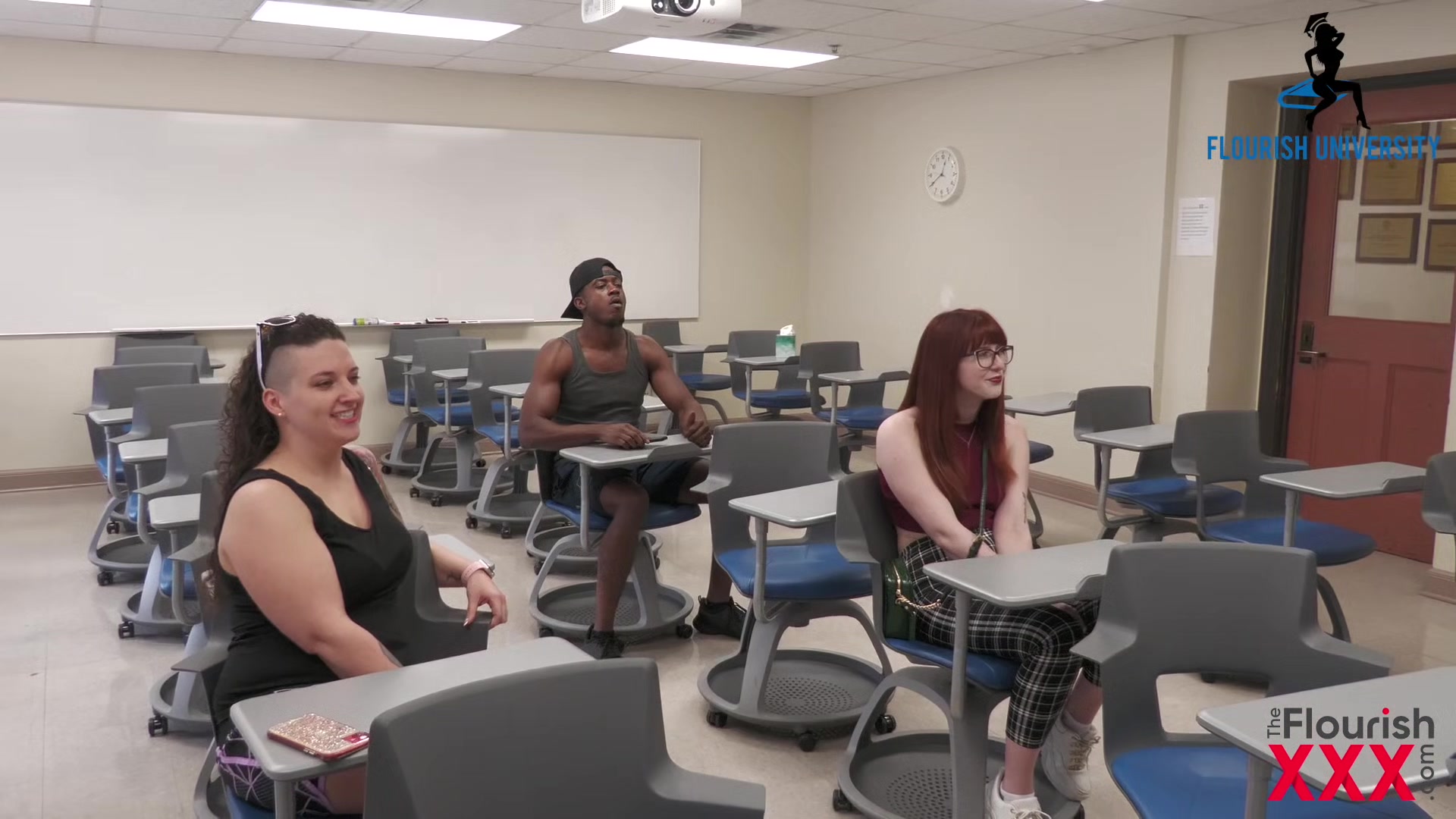 Flourish Univ Dorm Life - Hannah Grace