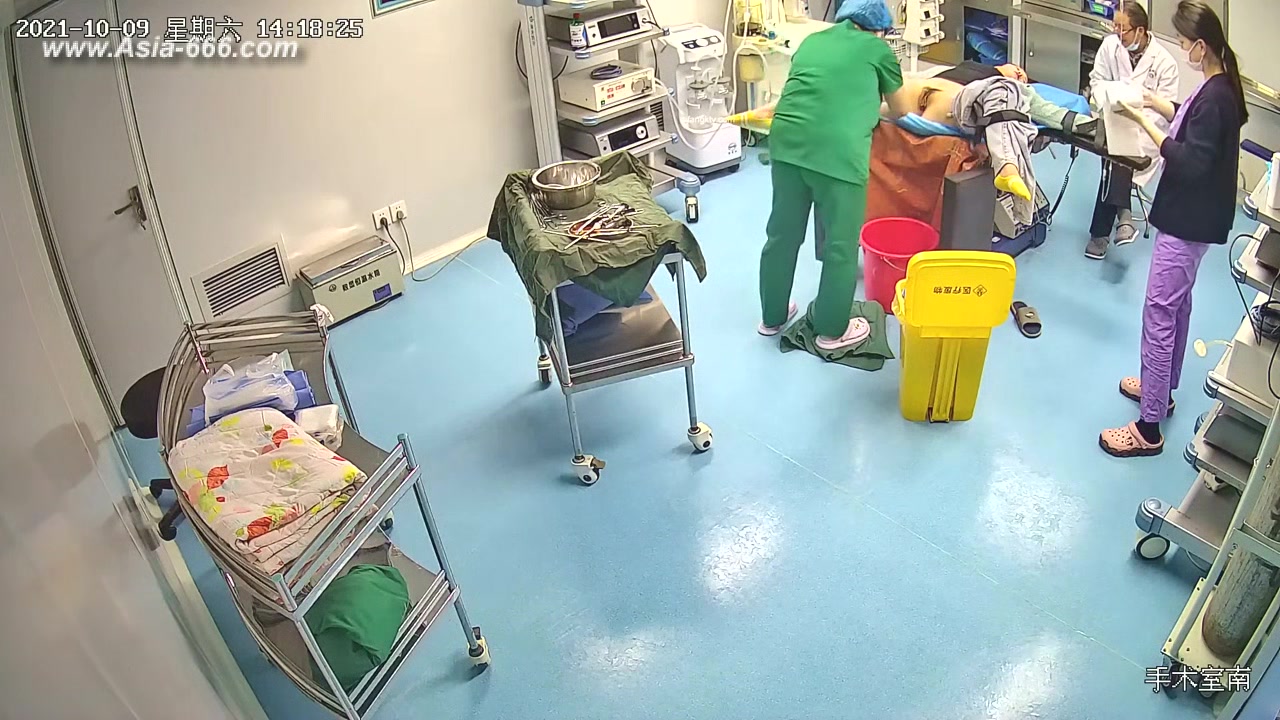 Peeping Hospital patient.13