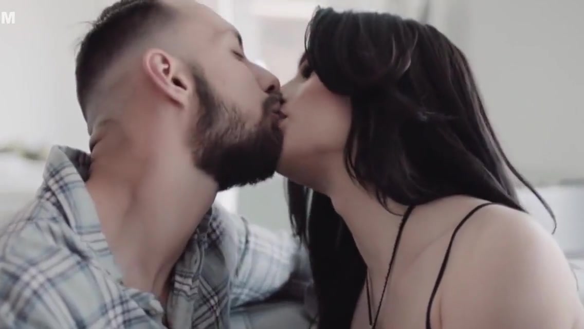 Bigass Ts Beauty Sucks Before Bareback In Erotic Couple 8 Min