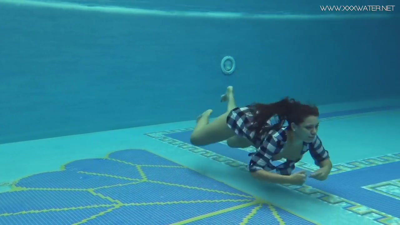 Hungarian Naked Sazan Cheharda Swimming Teasing