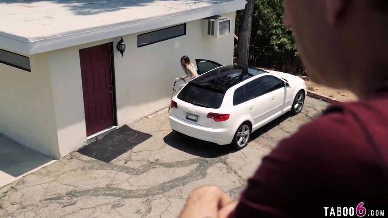 Melissa Moore - teen 18+ With A Walker Gets Of Help From A Neighbor Walker, Melissa