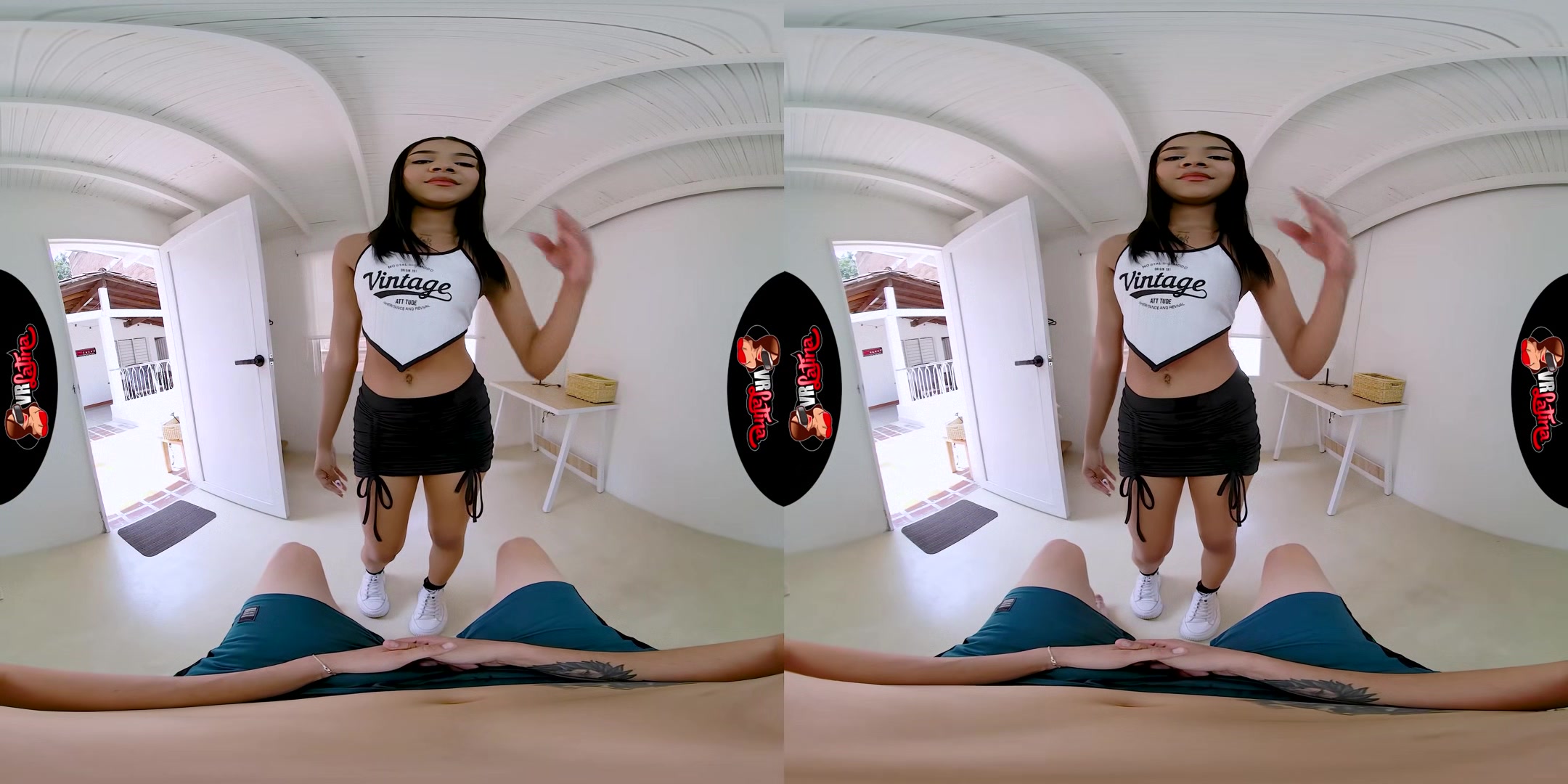Petite Poisons - Vrlatina - Vr Porn Video