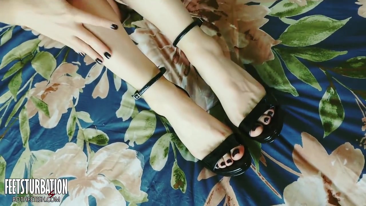 Would You Cum On My Sexy Feet In High Heels? Pale Feet , High Heels Fetish