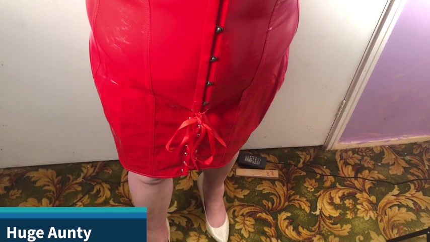 Aunty's huge saggy J cup boobs - SecretHandful