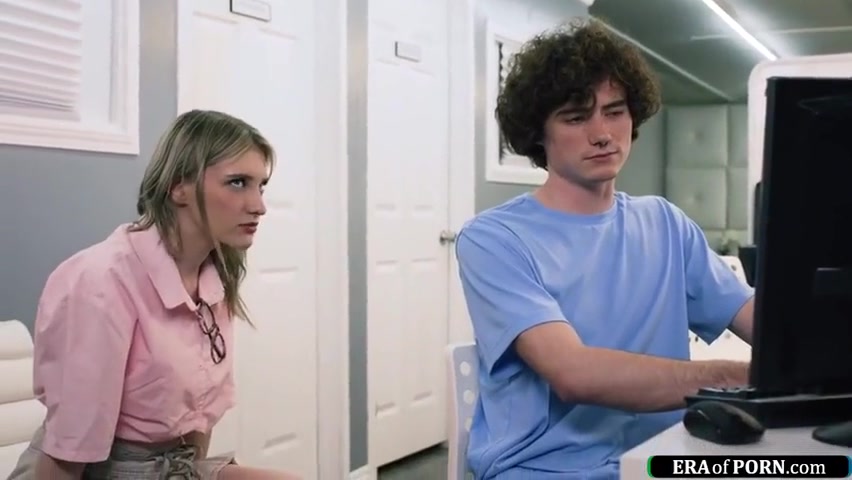 Melody Marks, Big T And Jodie Johnson In Petite Teen 18+ Licked By Big Cock Coworker
