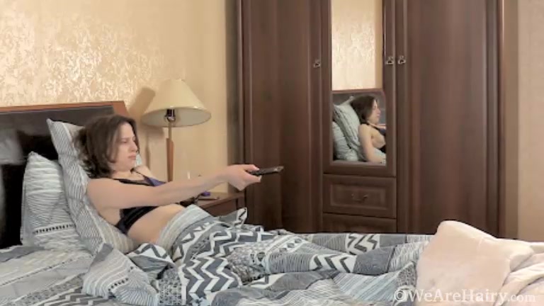 Medeya rubs her hairy pussy to orgasm in bed - WeAreHairy