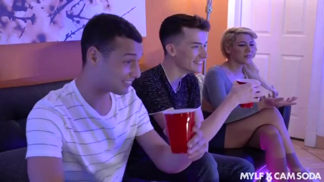 Sexy MILF Fucking Scene - MYLF