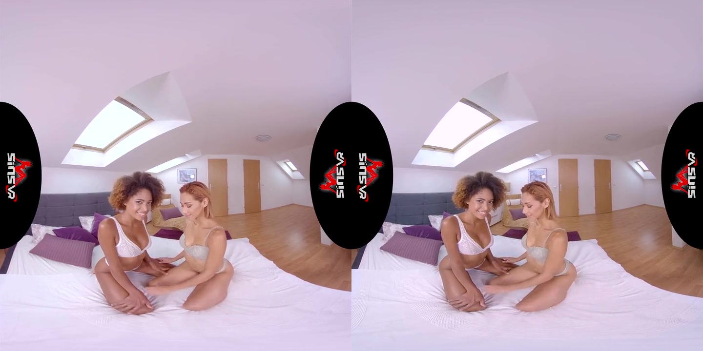 VR porn - Veronica Leal & Luna Corazon - Golden Shower - SinsVR