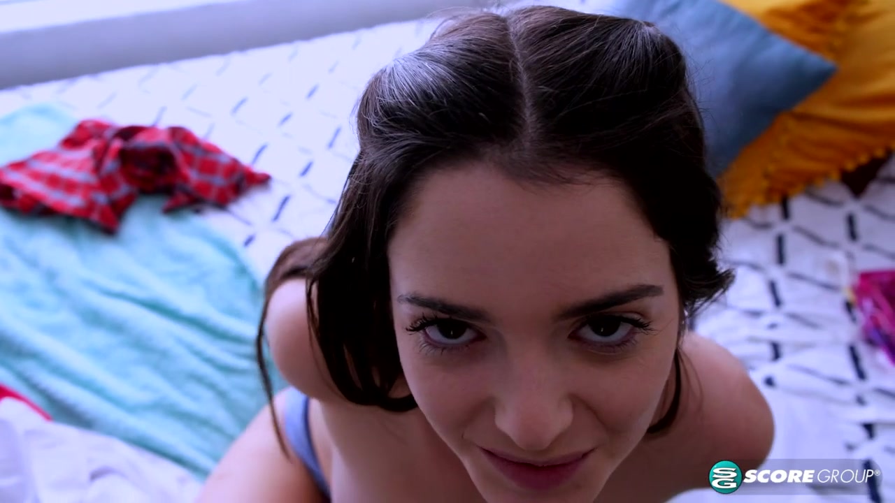 Squirting Student - Bella Forbes - 18eighteen