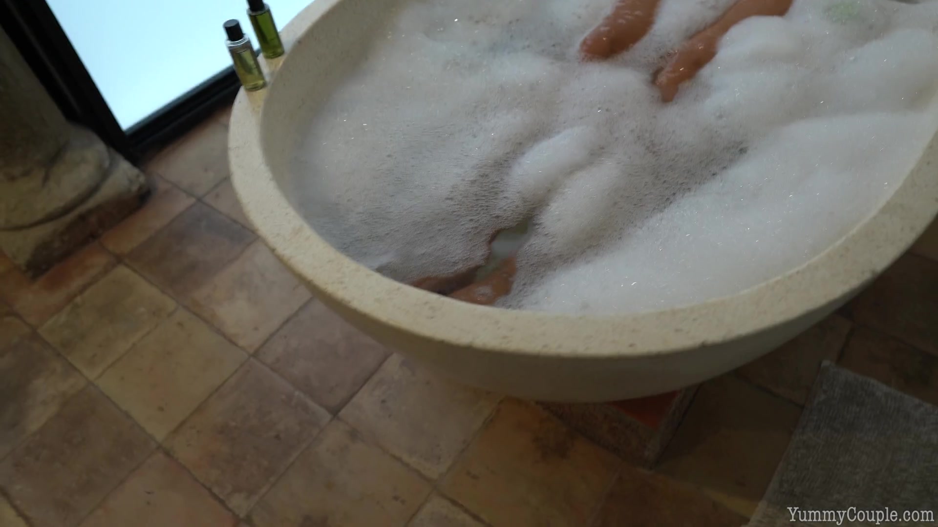 Cum Shower In The Bath - Sex Movies Featuring Yummycouple