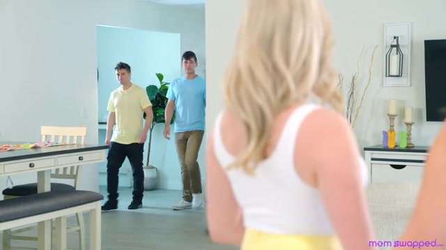 Coming Together For Easter - S3:E6 - Momlover