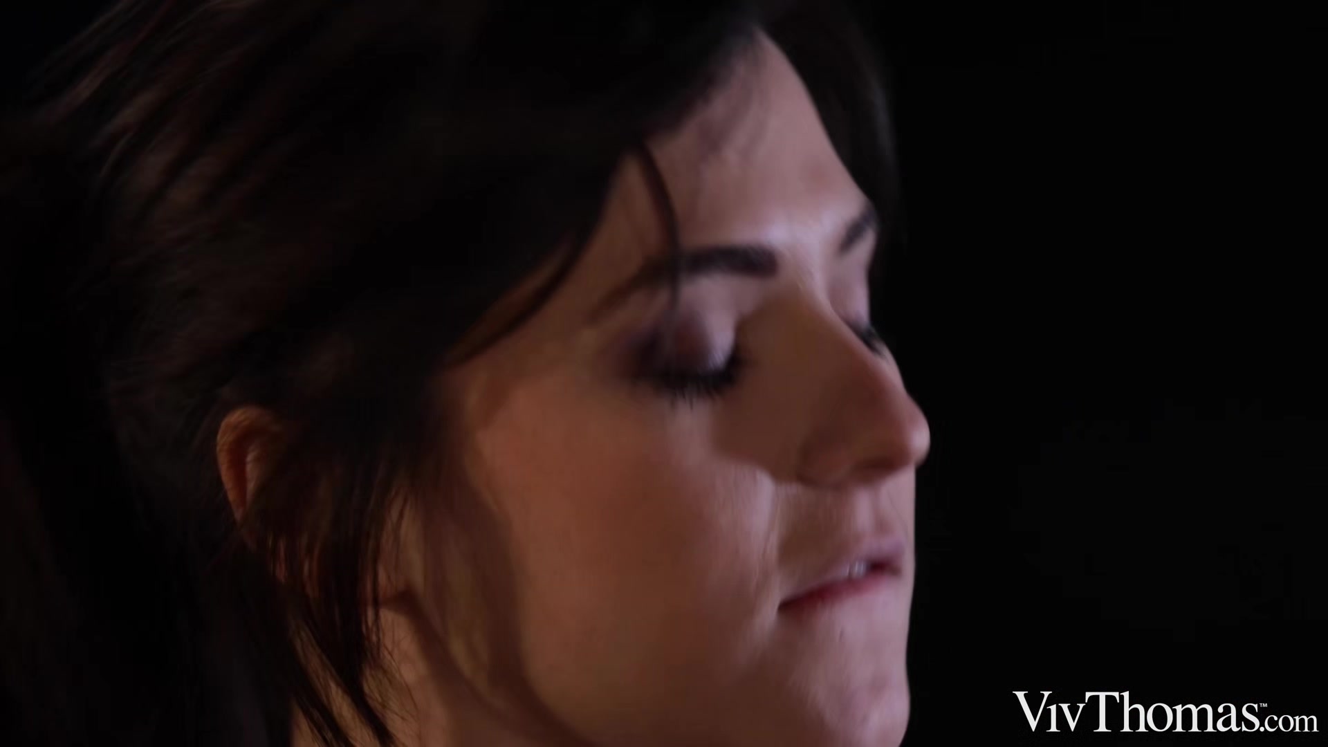 Dark Temptation - Hayli Sanders & Veronica Leal - VivThomas